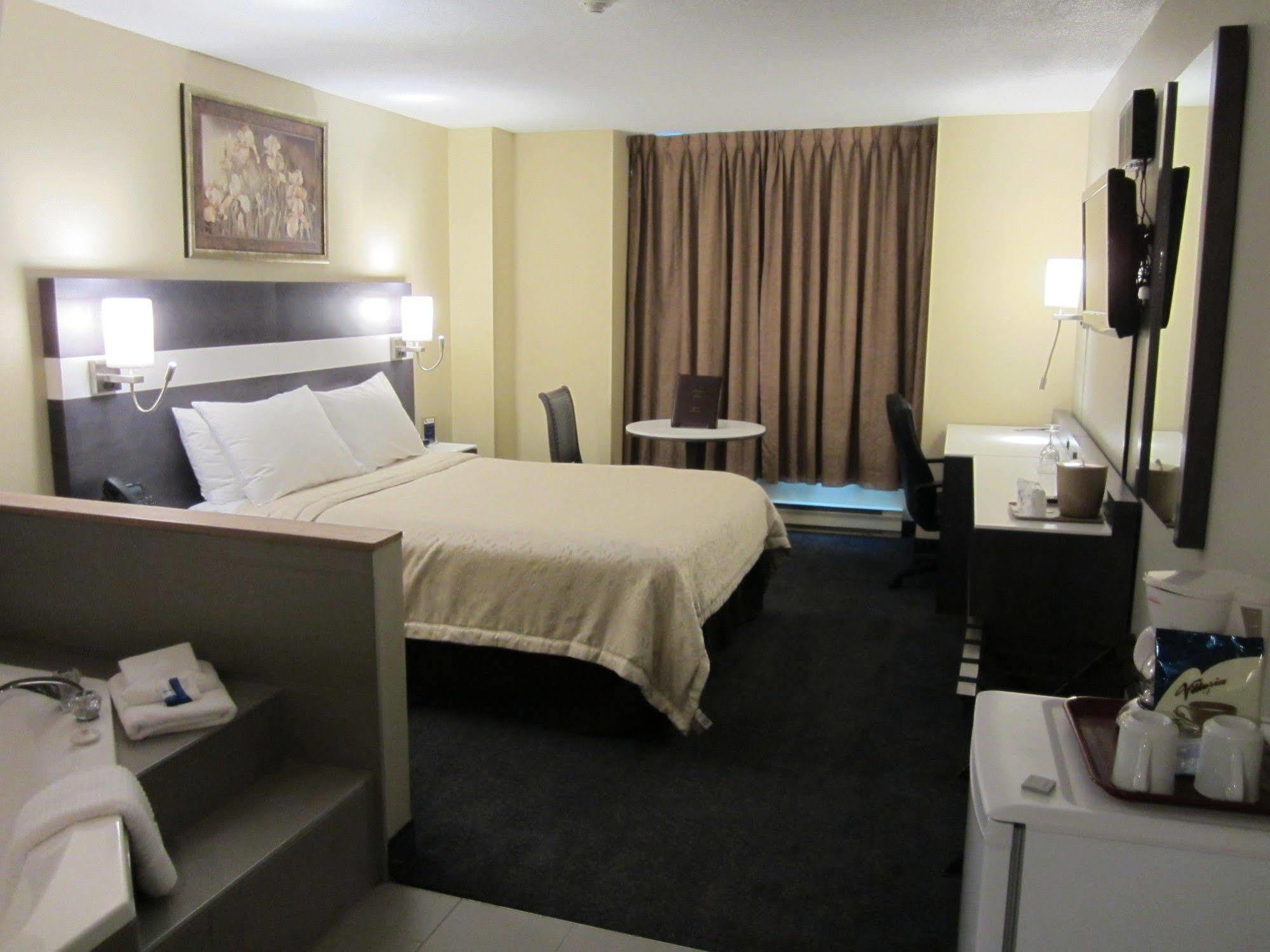 Auberge De La Gare Gatineau Ngoại thất bức ảnh