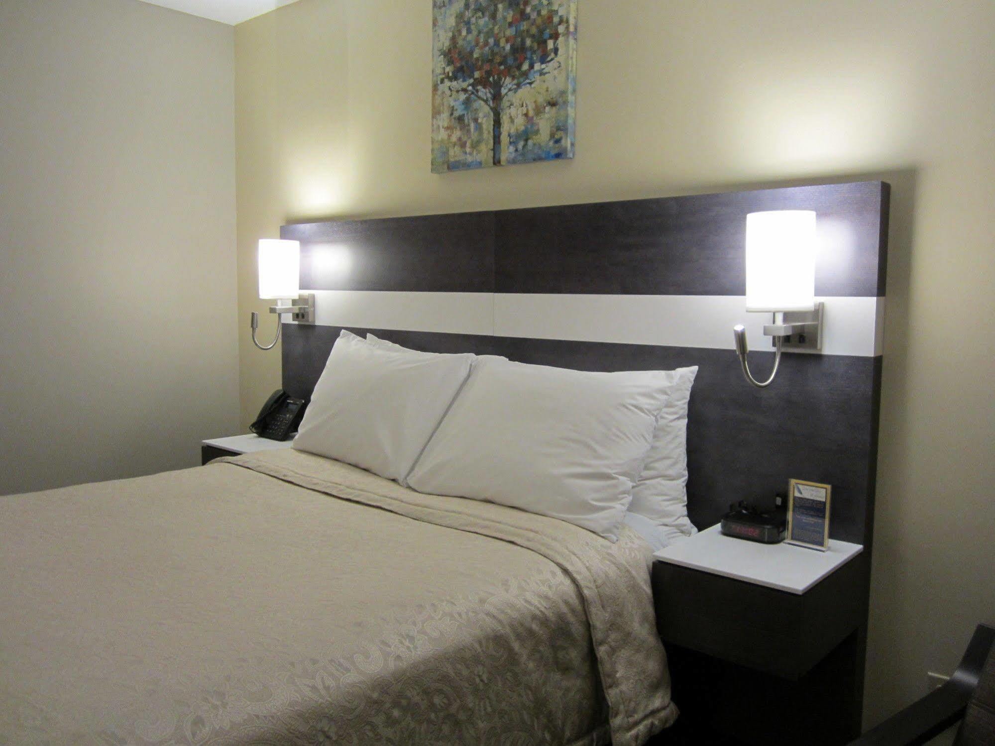 Auberge De La Gare Gatineau Ngoại thất bức ảnh