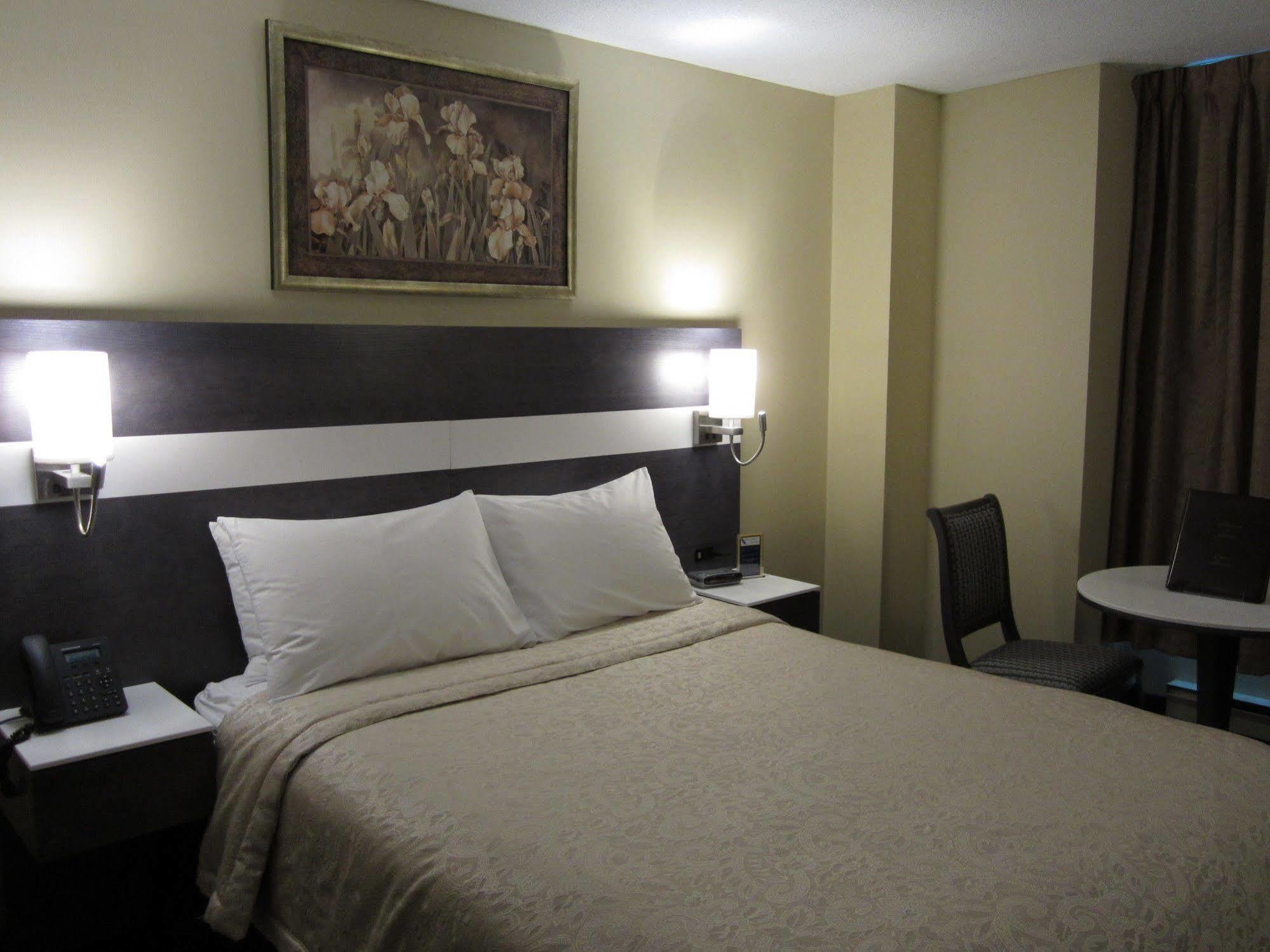 Auberge De La Gare Gatineau Ngoại thất bức ảnh