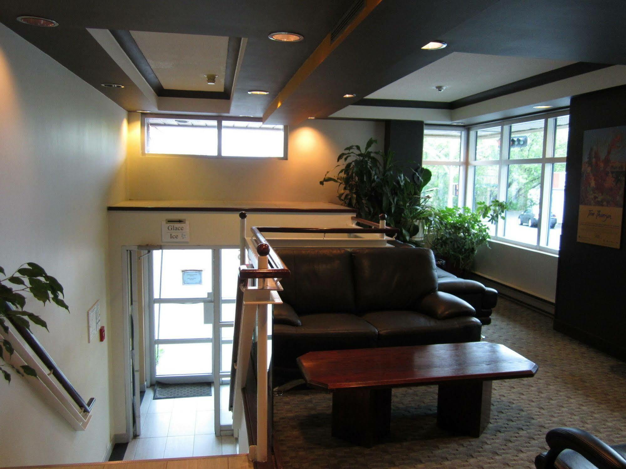 Auberge De La Gare Gatineau Ngoại thất bức ảnh